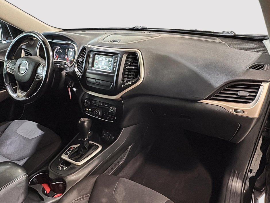 Jeep Cherokee LATITUDE AWD BLUETOOTH SIEGES CHAUFFANTS 2017-16