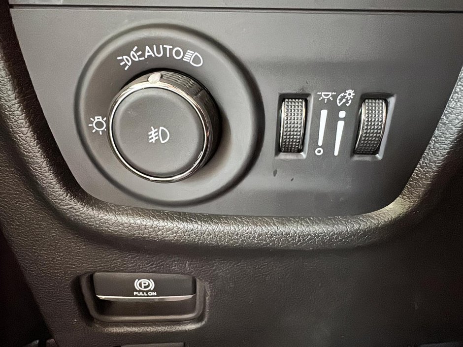 Jeep Grand Cherokee LIMITED GPS CUIR CARPLAY 2024-38