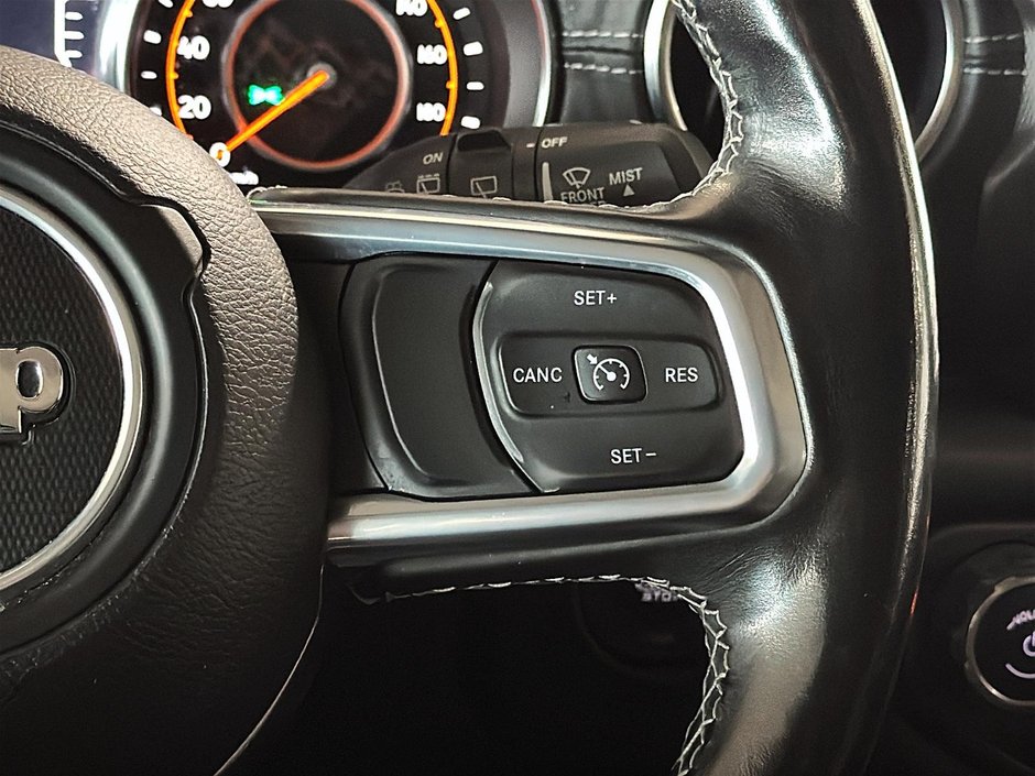 Jeep Wrangler Unlimited SAHARA NORTH EDITION CARPLAY TOIT AMOVIBLE GPS 2020-36