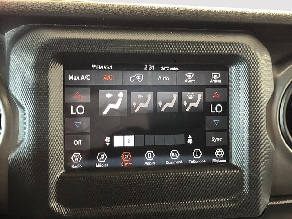 Jeep Wrangler WILLYS CAM BLUETOOTH TREUIL 2021-29