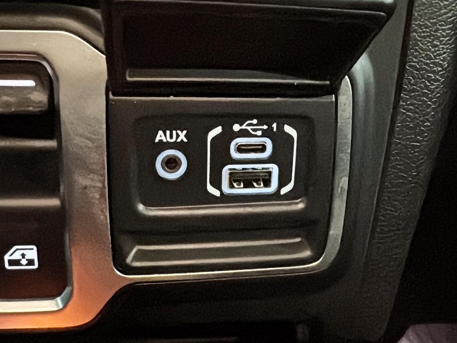 Jeep Wrangler WILLYS CAM BLUETOOTH TREUIL 2021-37