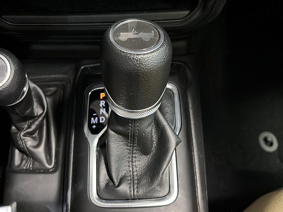 Jeep Wrangler Willys Sport 3.6 V6 AUT. SIEGES CHAUFFANTS CAM GPS 2023-18