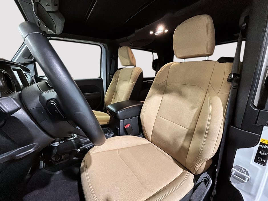 Jeep Wrangler Willys Sport 3.6 V6 AUT. SIEGES CHAUFFANTS CAM GPS 2023-13