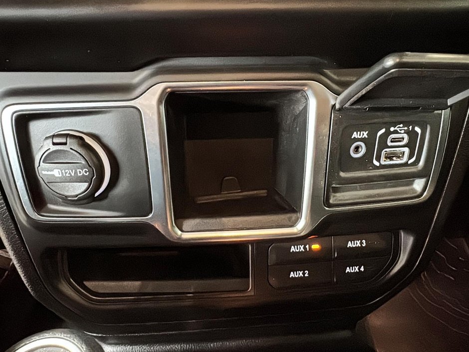 Jeep Wrangler WILLYS SPORT AWD 6CYL CARPLAY CAM 2023-37