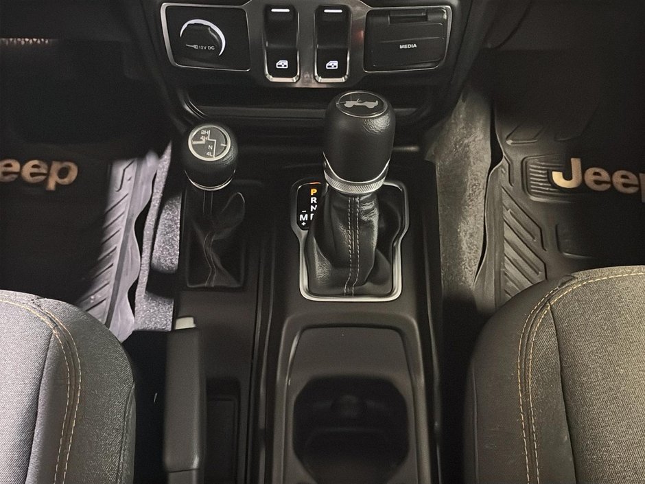 Jeep Wrangler SPORT S AWD HARD TOP CARPLAY 2024-26