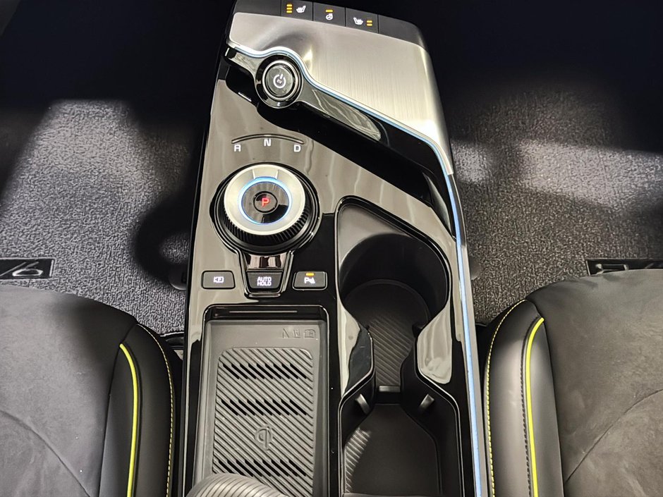 Kia EV6 GT CUIR GPS TOIT PANO CAM 360 SON MERIDIAN 2023-19