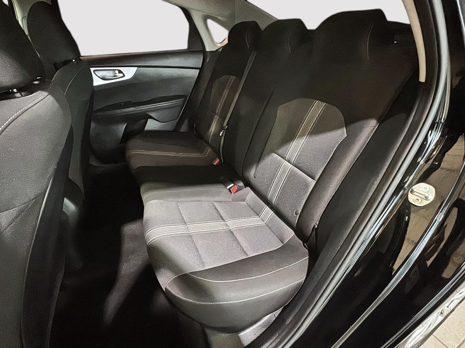 Kia Forte LX BAS KM CLIM SIEGES ET VOLANT CHAUFFANTS CARPLAY 2023-18