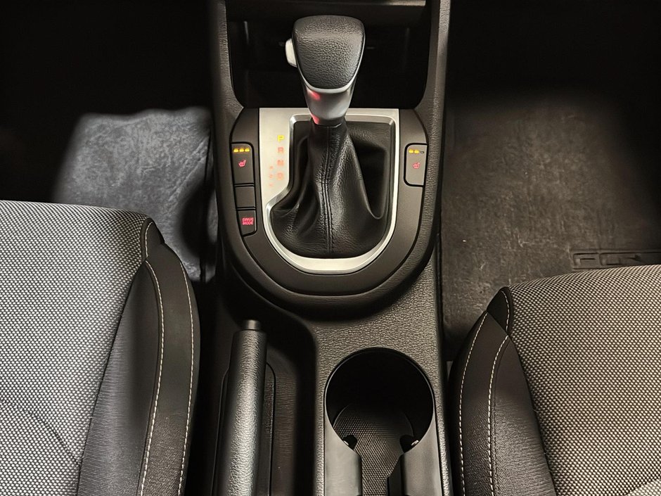 Kia Forte LX BAS KM CLIM SIEGES ET VOLANT CHAUFFANTS CARPLAY 2023-20
