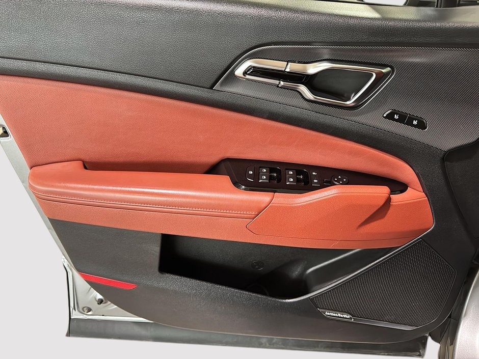 Kia Sportage Plug-In Hybrid SX TOIT PANO CUIR ROUGE GPS CARPLAY 2023-19