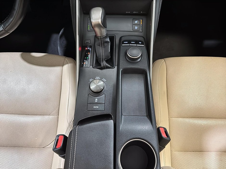 Lexus IS 250 PREMIUM AWD CUIR TOIT OUVRANT SIEGES ELECTRIQUES 2015-21