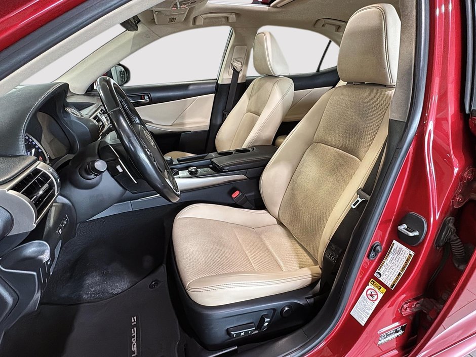 Lexus IS 250 PREMIUM AWD CUIR TOIT OUVRANT SIEGES ELECTRIQUES 2015-16