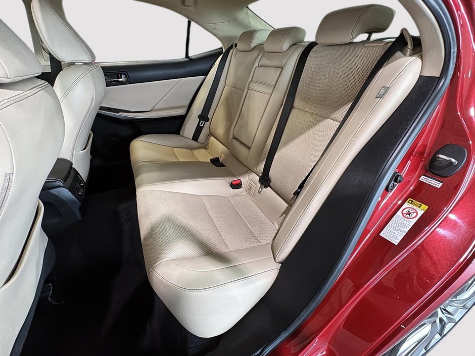 Lexus IS 250 PREMIUM AWD CUIR TOIT OUVRANT SIEGES ELECTRIQUES 2015-18