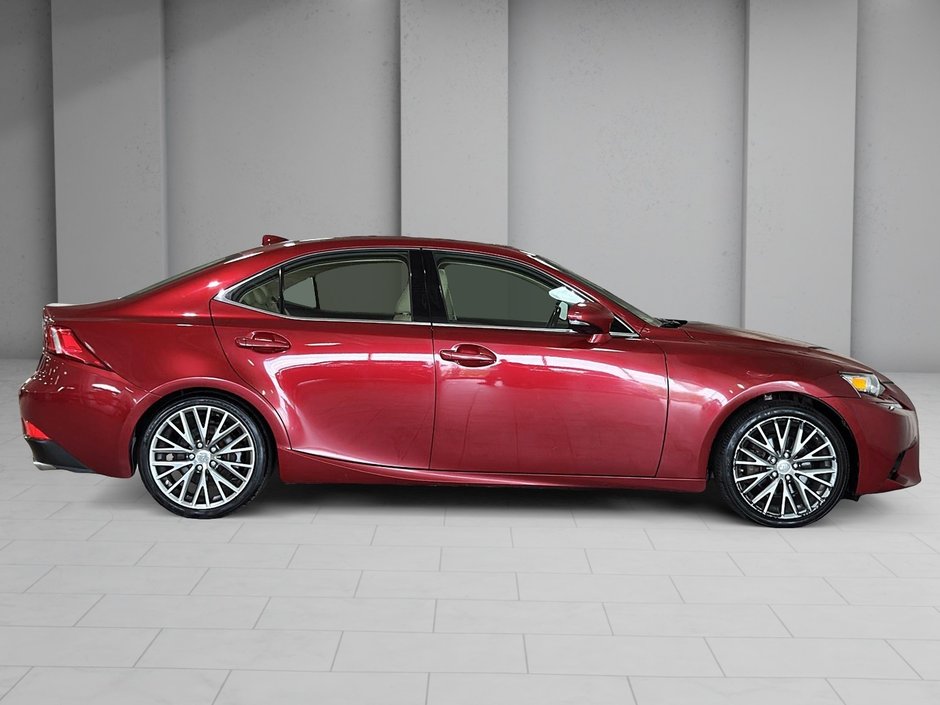 Lexus IS 250 PREMIUM AWD CUIR TOIT OUVRANT SIEGES ELECTRIQUES 2015-13