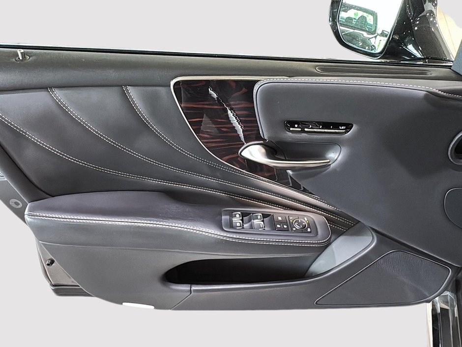 Lexus LS 500 L EXECUTIVE CUIR TOIT TOUS SIEGES ELECTRIQUES 2018-17
