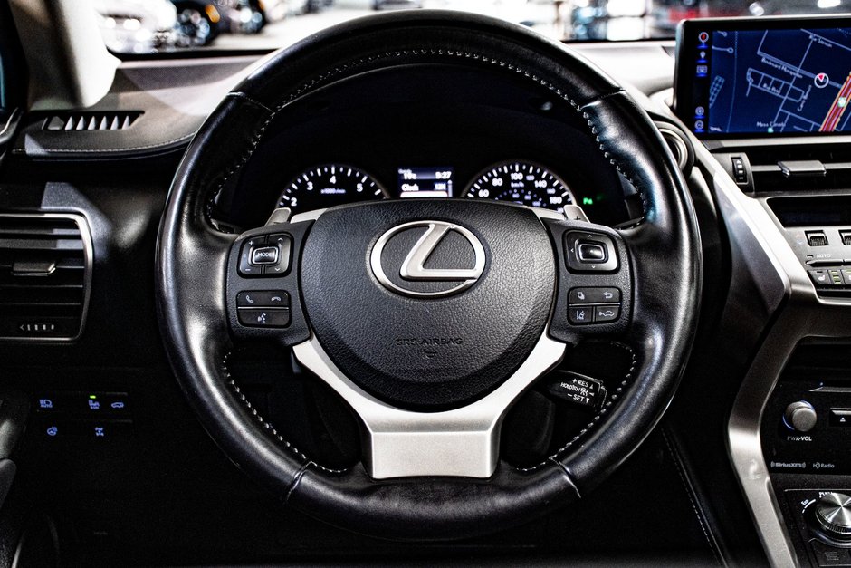 Lexus NX 300 AWD TOIT OUVRANT CUIR NAVIGATION MAGS 2018-33