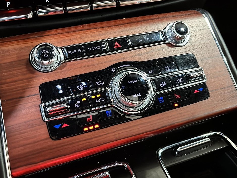 Lincoln Aviator RESERVE AWD CUIR CAM360 NAV TOIT PANO 2023-29