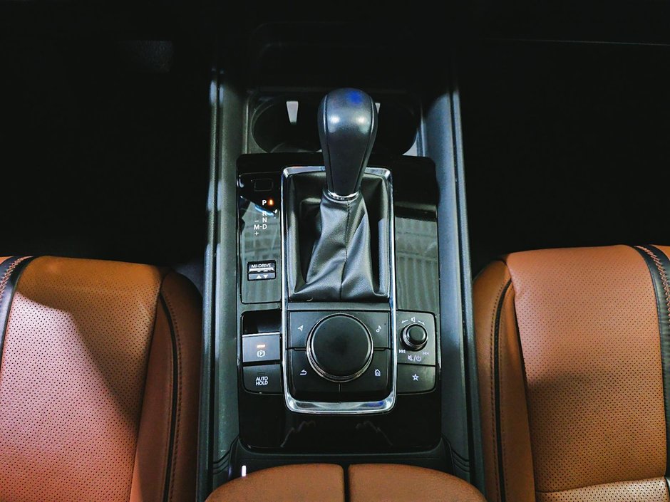 Mazda CX-50 GT CARPLAY CUIR BOSE TOIT PANO CAMERA 360 2023-21