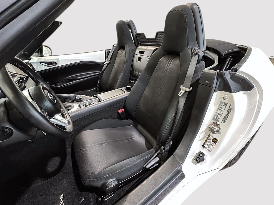 Mazda MX-5 GS RWD CAMERA RECUL A/C DETEC. ANGLE MORT 2021-22