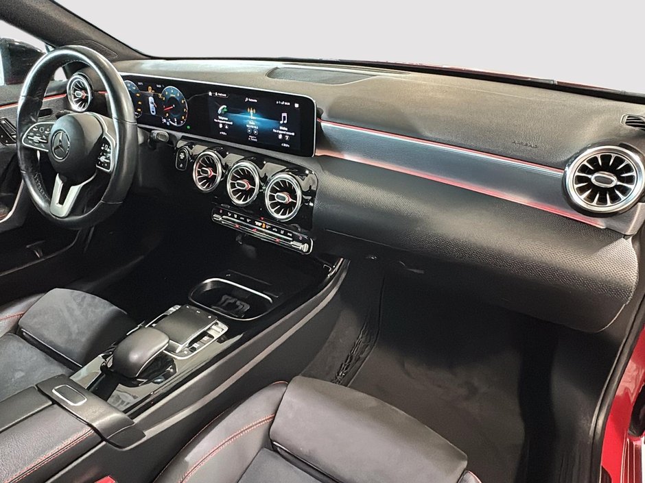 Mercedes-Benz A-Class A 220 4MATIC AMG TOIT PANO CARPLAY CUIR 2020-16