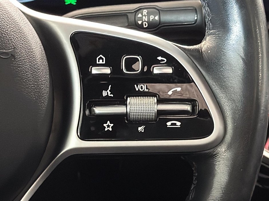 Mercedes-Benz A-Class A 220 4MATIC AMG TOIT PANO CARPLAY CUIR 2020-31