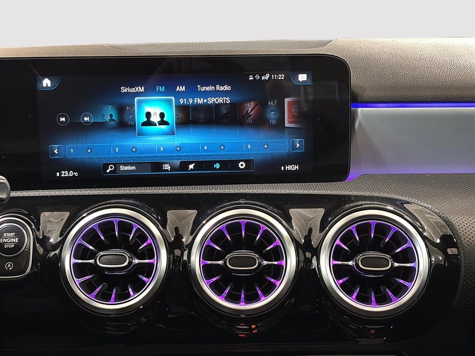 Mercedes-Benz A-Class A 220 4MATIC AMG Night Package, TOIT CUIR 2022-14