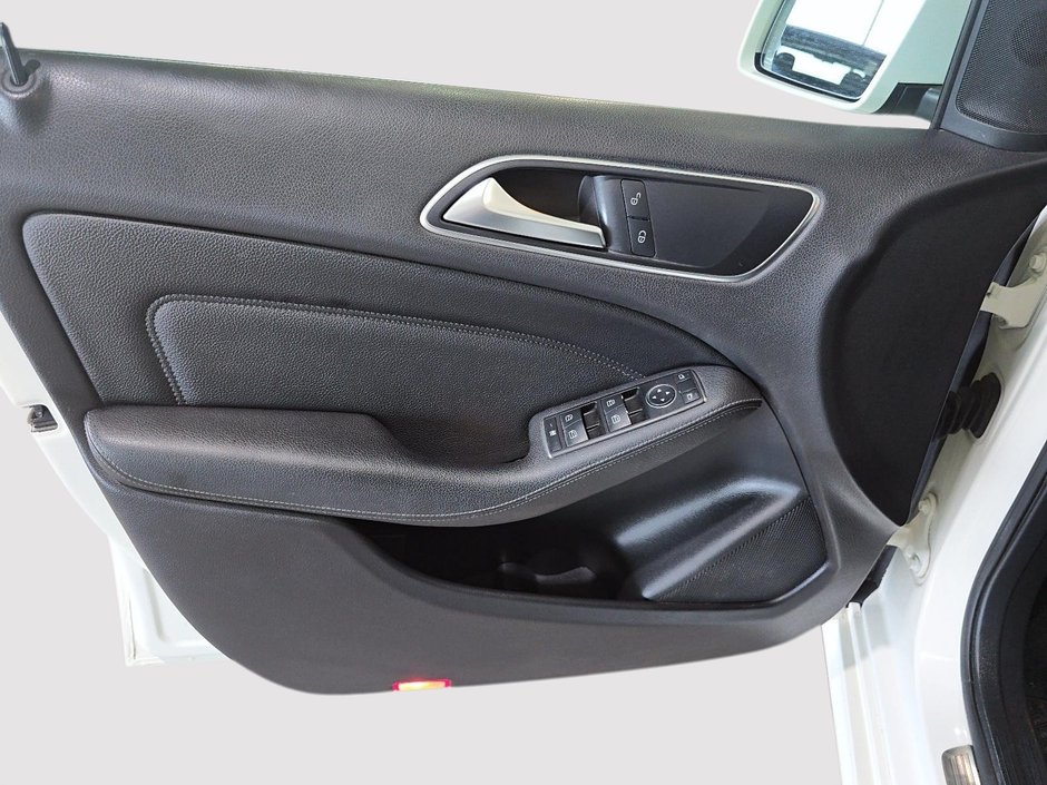 Mercedes-Benz B-Class B 250 CUIR BLUETOOTH CARPLAY CLIM CAM 2017-10
