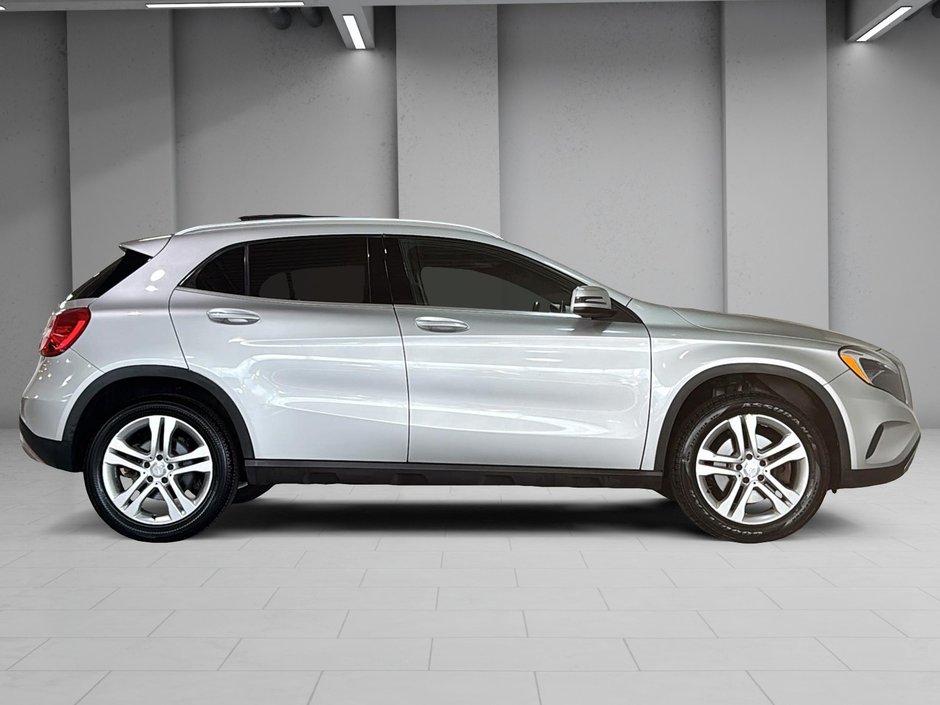Mercedes-Benz GLA 250 4MATIC CARPLAY TOIT PANORAMIQUE CUIR 2017-16