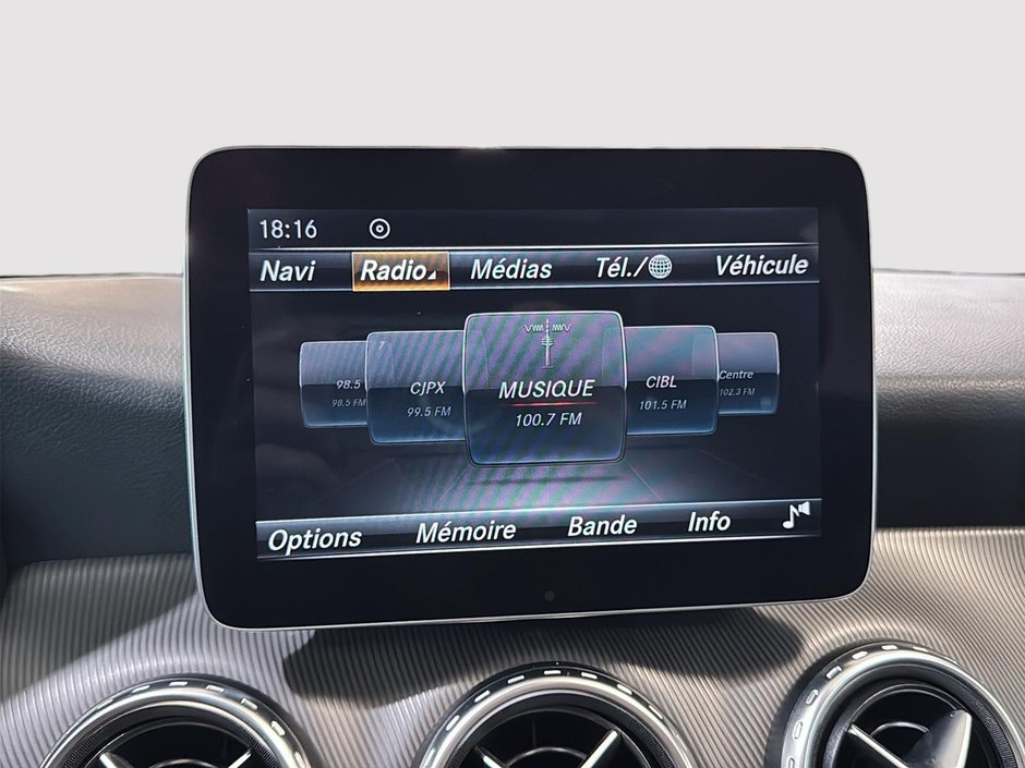 Mercedes-Benz GLA 250 4MATIC CARPLAY TOIT PANORAMIQUE CUIR 2017-26