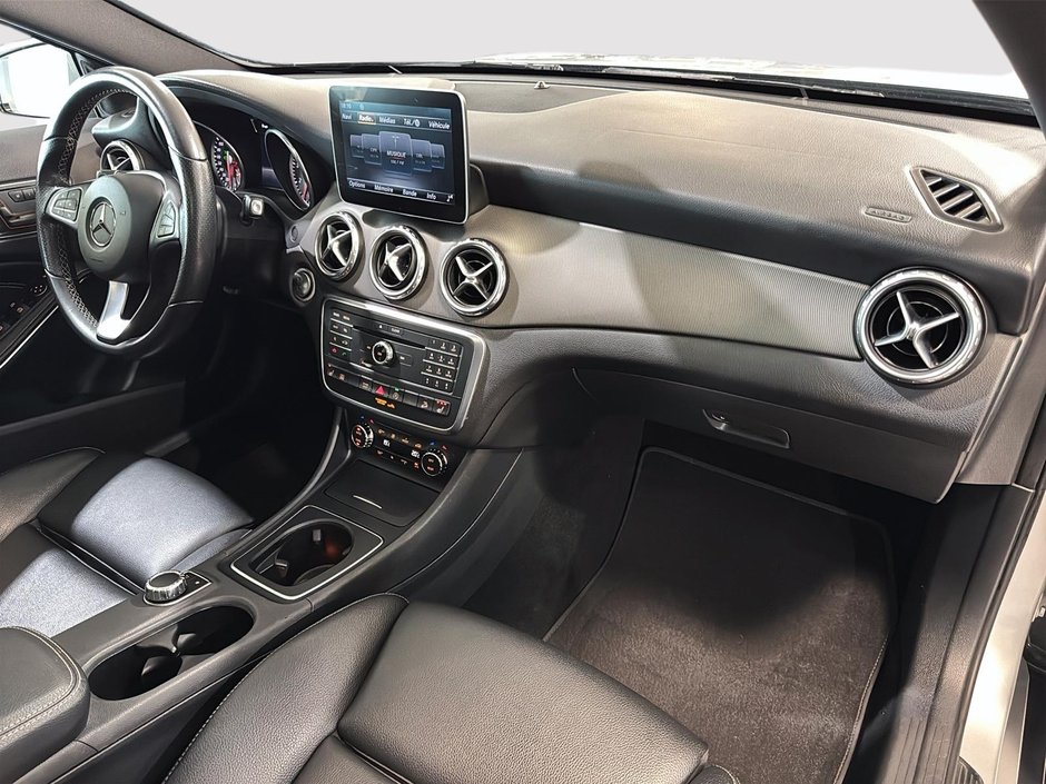 Mercedes-Benz GLA 250 4MATIC CARPLAY TOIT PANORAMIQUE CUIR 2017-18
