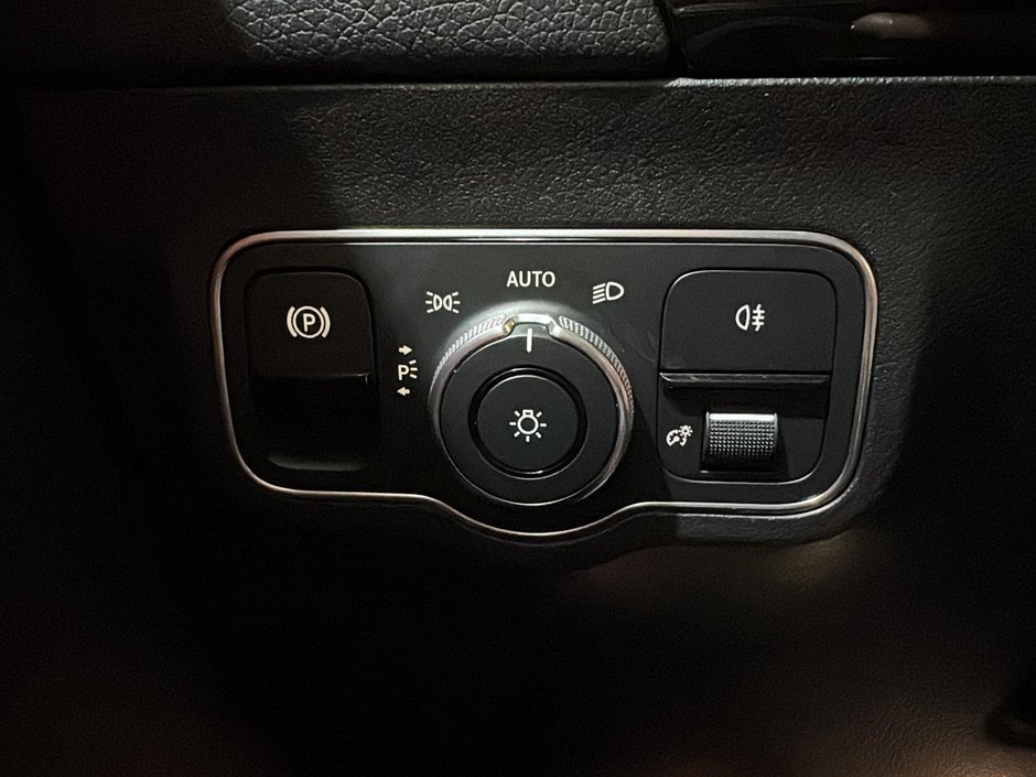 2021 Mercedes-Benz GLA AMG GLA 45 GPS CUIR CARPLAY TOIT PANO-38