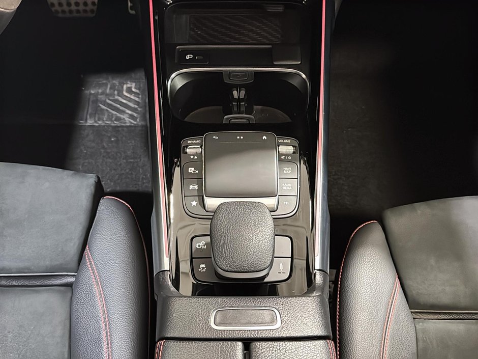Mercedes-Benz GLB AMG GLB 35 AWD TOIT PANO CUIR SON BURMESTER 2021-26