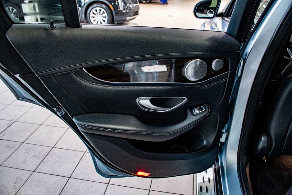 Mercedes-Benz GLC 300 4MATIC TOIT PANORAMIQUE CUIR NAVIGATION 2016-33