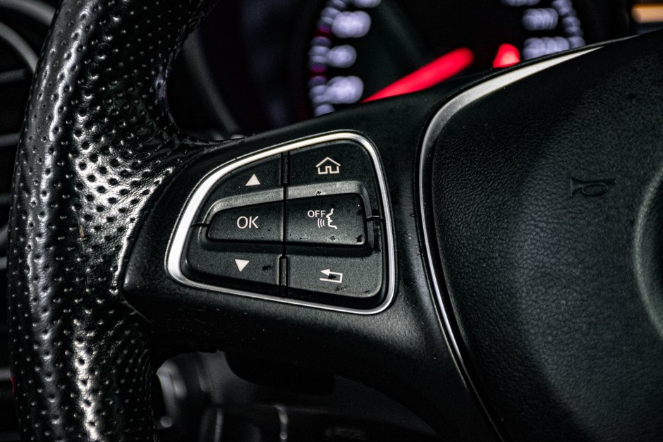 Mercedes-Benz GLC 300 4MATIC TOIT PANORAMIQUE CUIR NAVIGATION 2016-31