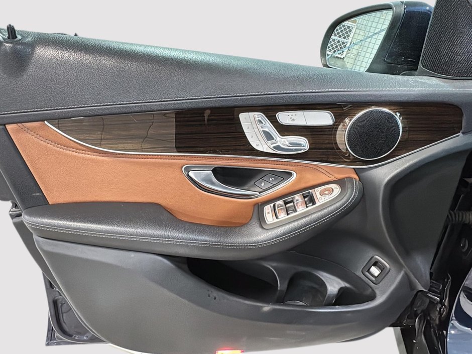 Mercedes-Benz GLC 300 4MATIC TOIT PANORAMIQUE CUIR GPS 1 PROPRIO 2017-18