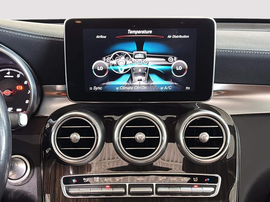 Mercedes-Benz GLC 300 4MATIC TOIT PANORAMIQUE CUIR GPS 1 PROPRIO 2017-24