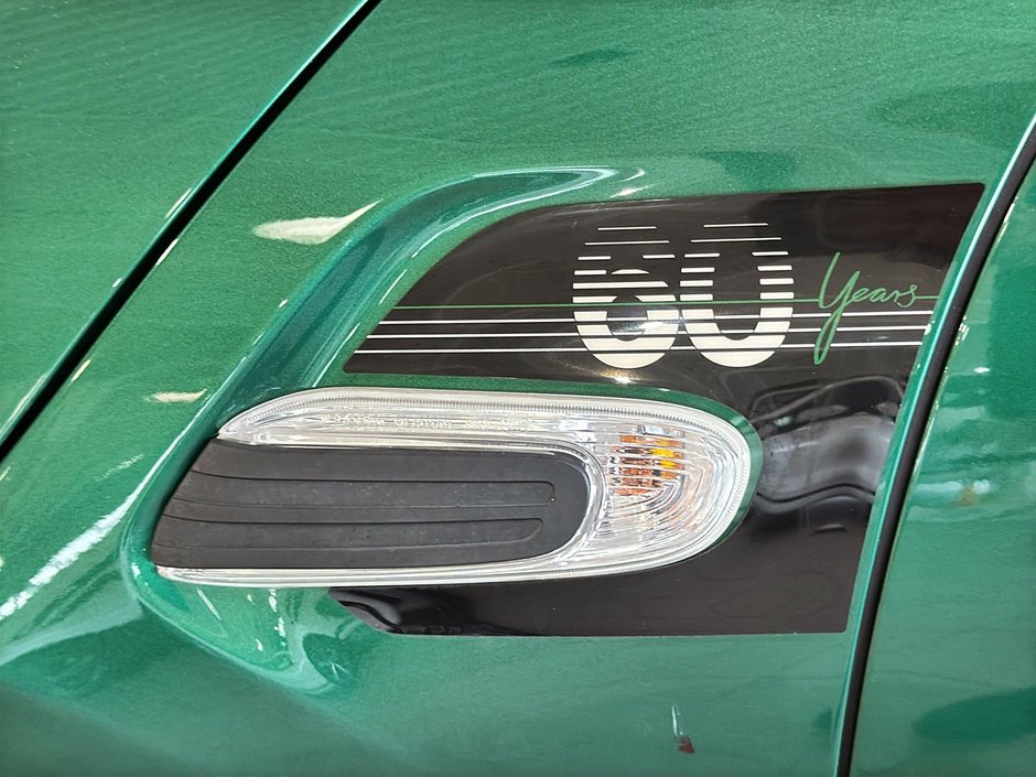 2019 MINI 3 Door COOPER 60 YEARS TOIT CUIR SIEGES CHAUFFANTS-13