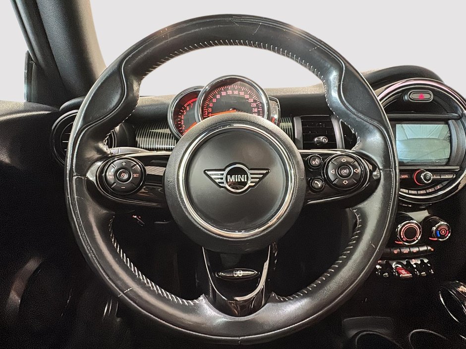 2019 MINI 3 Door COOPER 60 YEARS TOIT CUIR SIEGES CHAUFFANTS-28