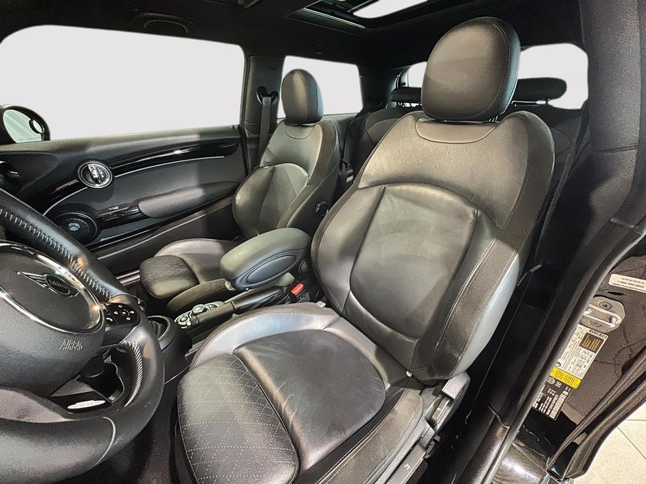 2022 MINI 3 Door John Cooper Works 228 hp Toit Rouge Toit Pano-19
