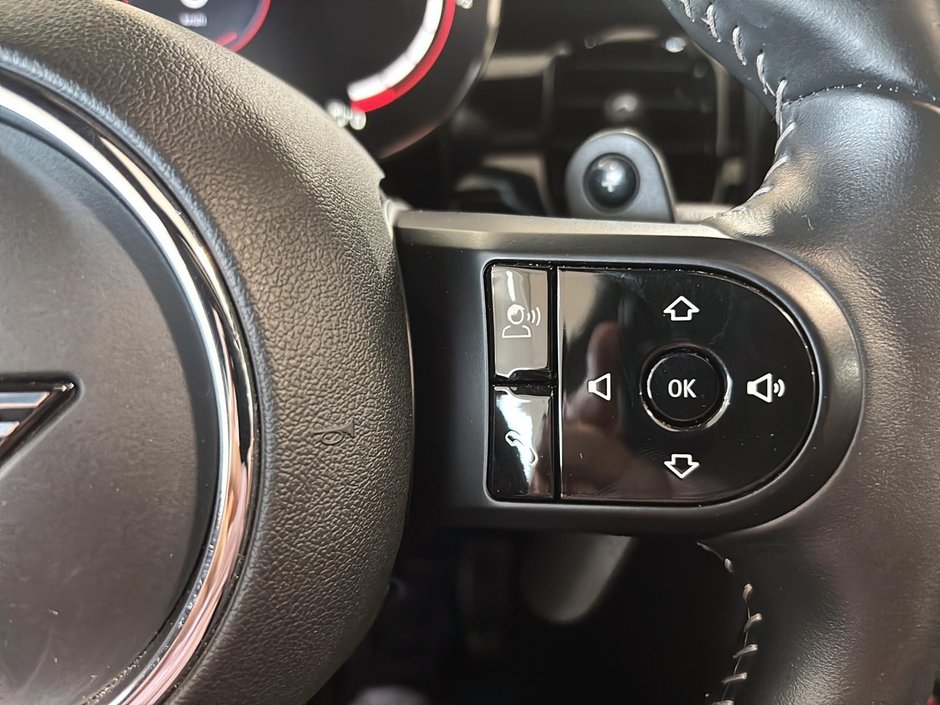2022 MINI 3 Door John Cooper Works TOIT ROUGE GPS CUIR MAGS-19