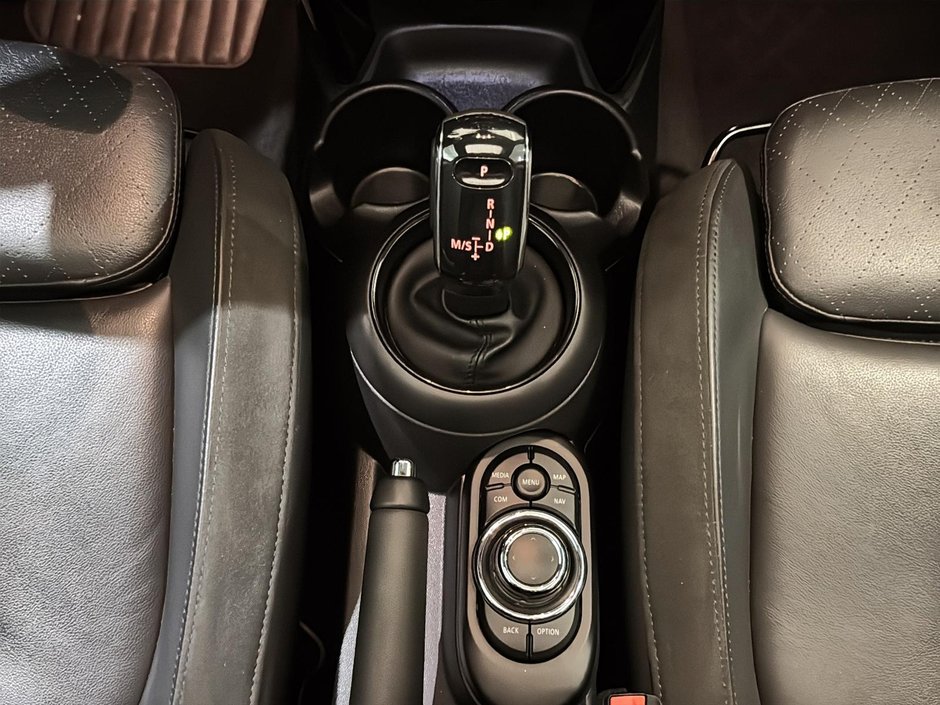 2022 MINI 3 Door John Cooper Works 228 hp Toit Rouge Toit Pano-24