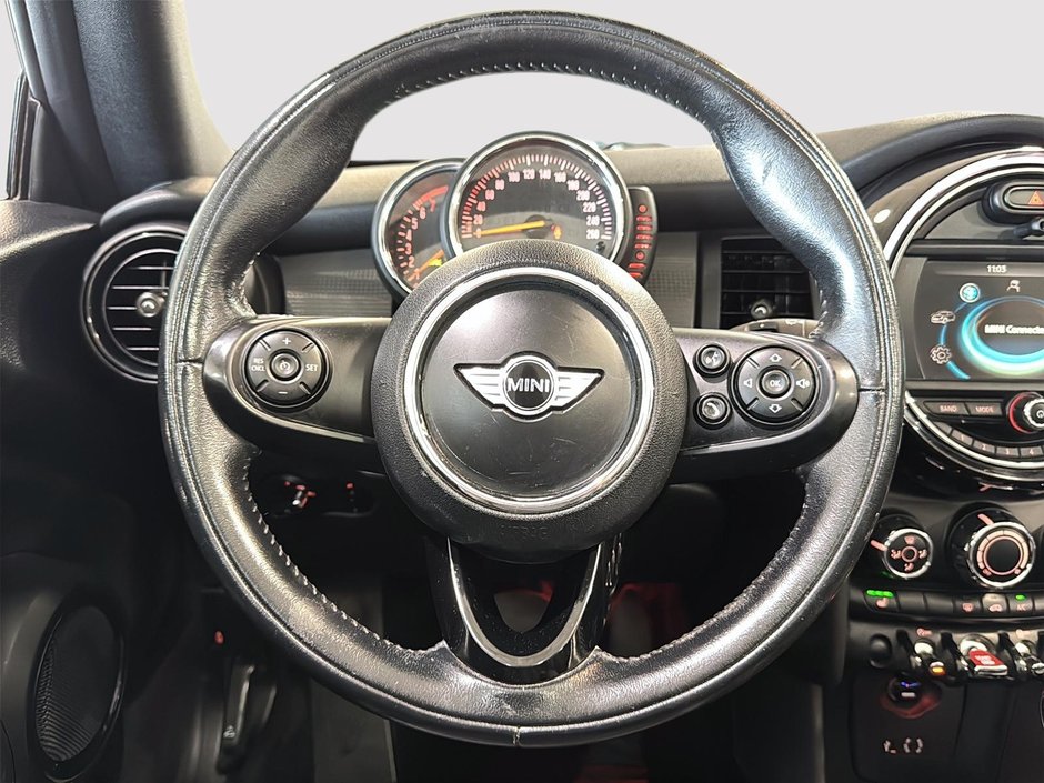 MINI Cooper Convertible COOPER CONVERTIBLE  SIEGES CUIR DEMAREUR 2017-28