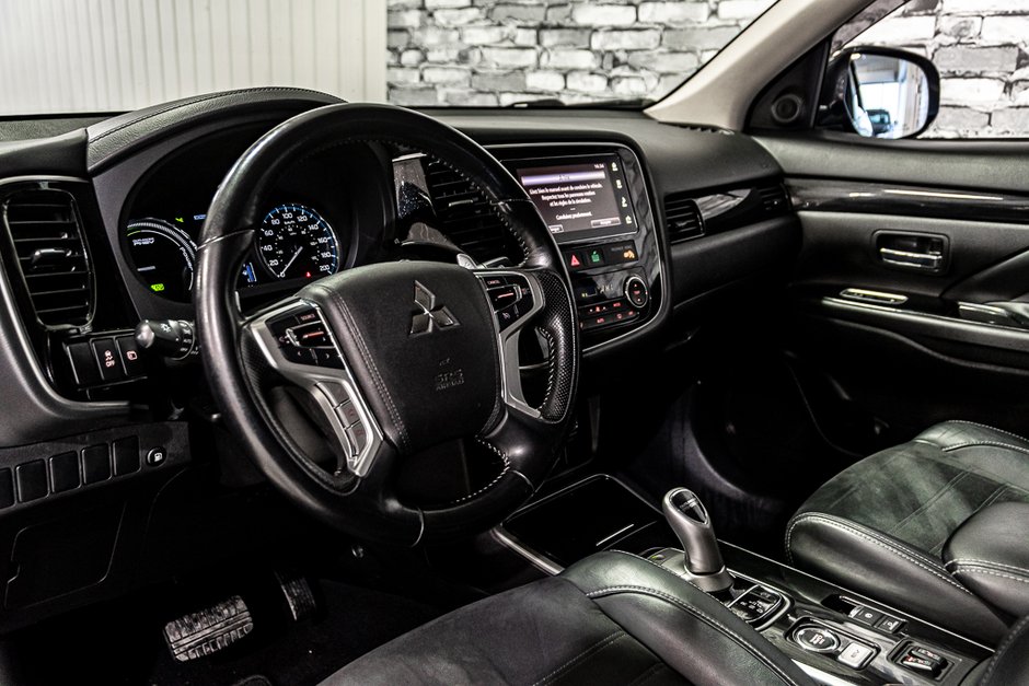 Mitsubishi Outlander PHEV SE AWD CUIR & SUEDE CAMERA KEYLESS 2018-19