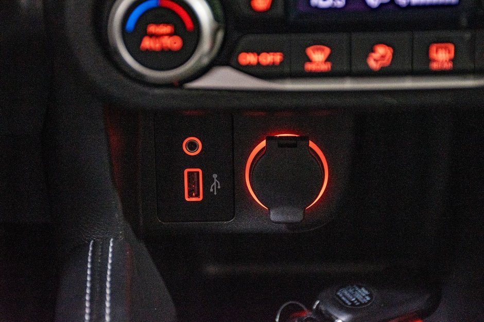 Nissan Kicks SV SIÈGES CHAUFFANTS CAMERA A/C BLUETOOT 2019-26