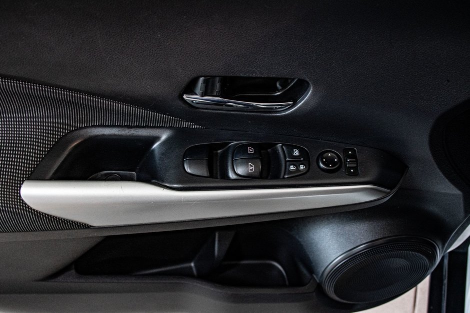 Nissan Kicks SV SIÈGES CHAUFFANTS CAMERA A/C BLUETOOT 2019-17
