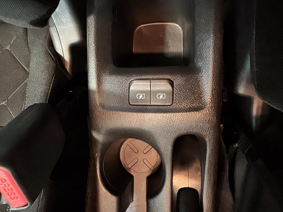 Nissan Kicks SV CAM CARPLAY SIEGES CHAUFFANTS 2020-32