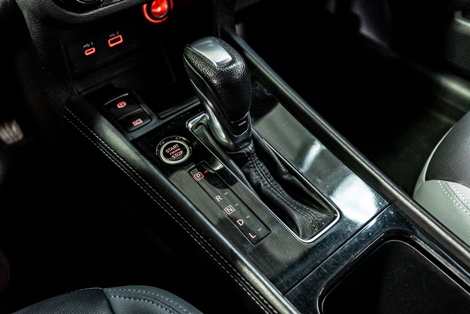 Nissan Kicks SR DÉMARREUR CUIR SIÈGES CHAUFFANTS CAMERA 2021-29