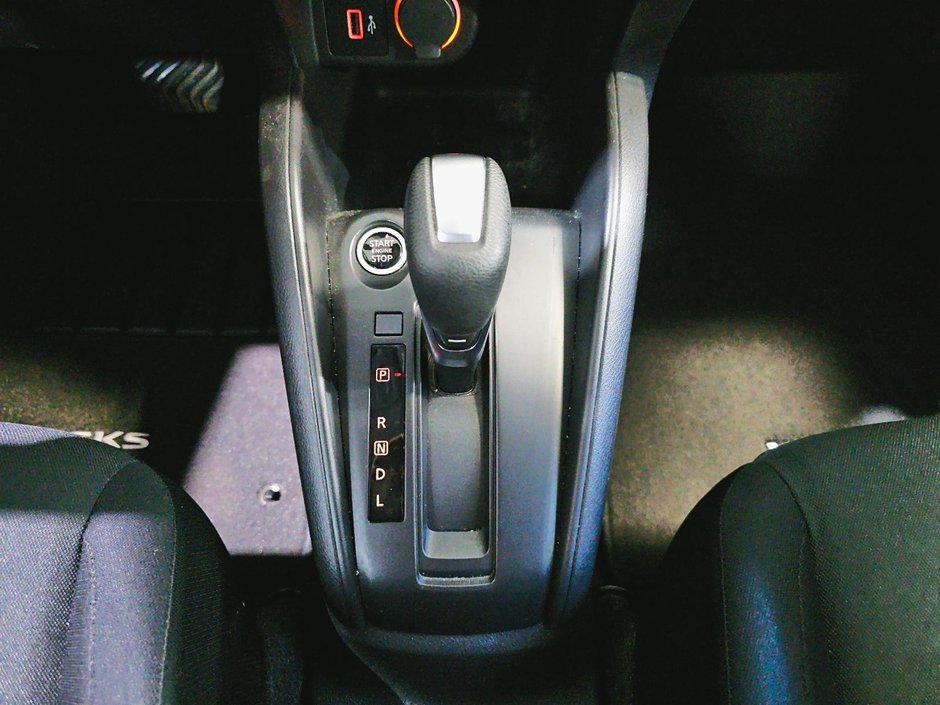Nissan Kicks S CAMERA DE RECUL AIR CLIMATISÉ BLUETOOTH 2024-18