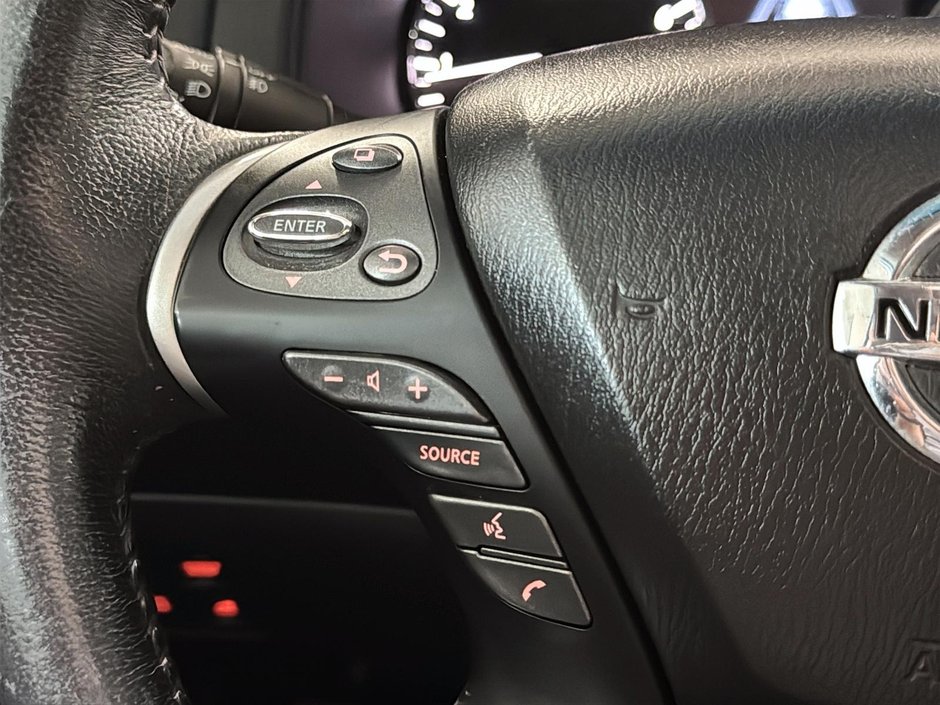 Nissan Pathfinder SL AWD 7 PLACES CUIR GPS TOIT PANO BLUETOOTH 2015-28