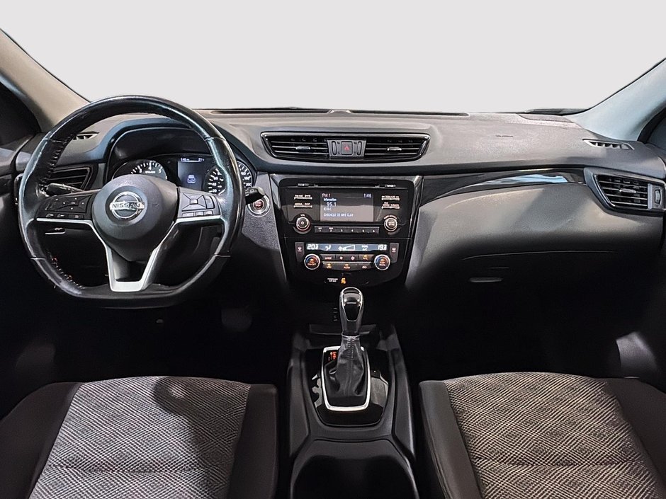 Nissan Qashqai SV CAM TOIT OUVRANT SIEGES CHAUFFANTS 2017-4