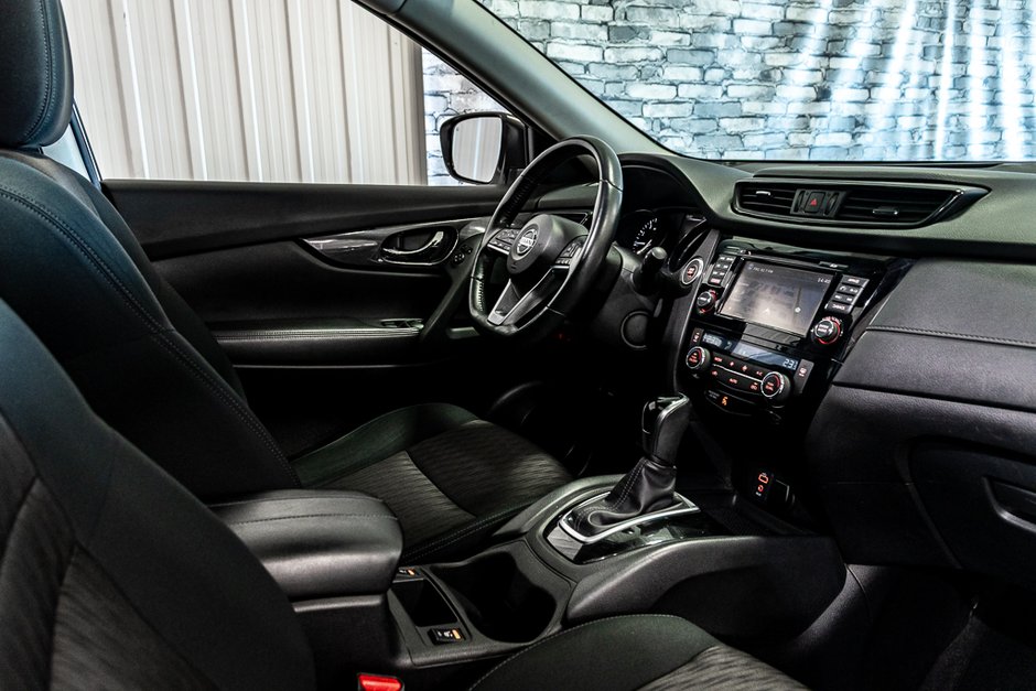 Nissan Rogue SV AWD DÉMARREUR DISTANCE TOIT OUVRANT CAMERA 2017-20